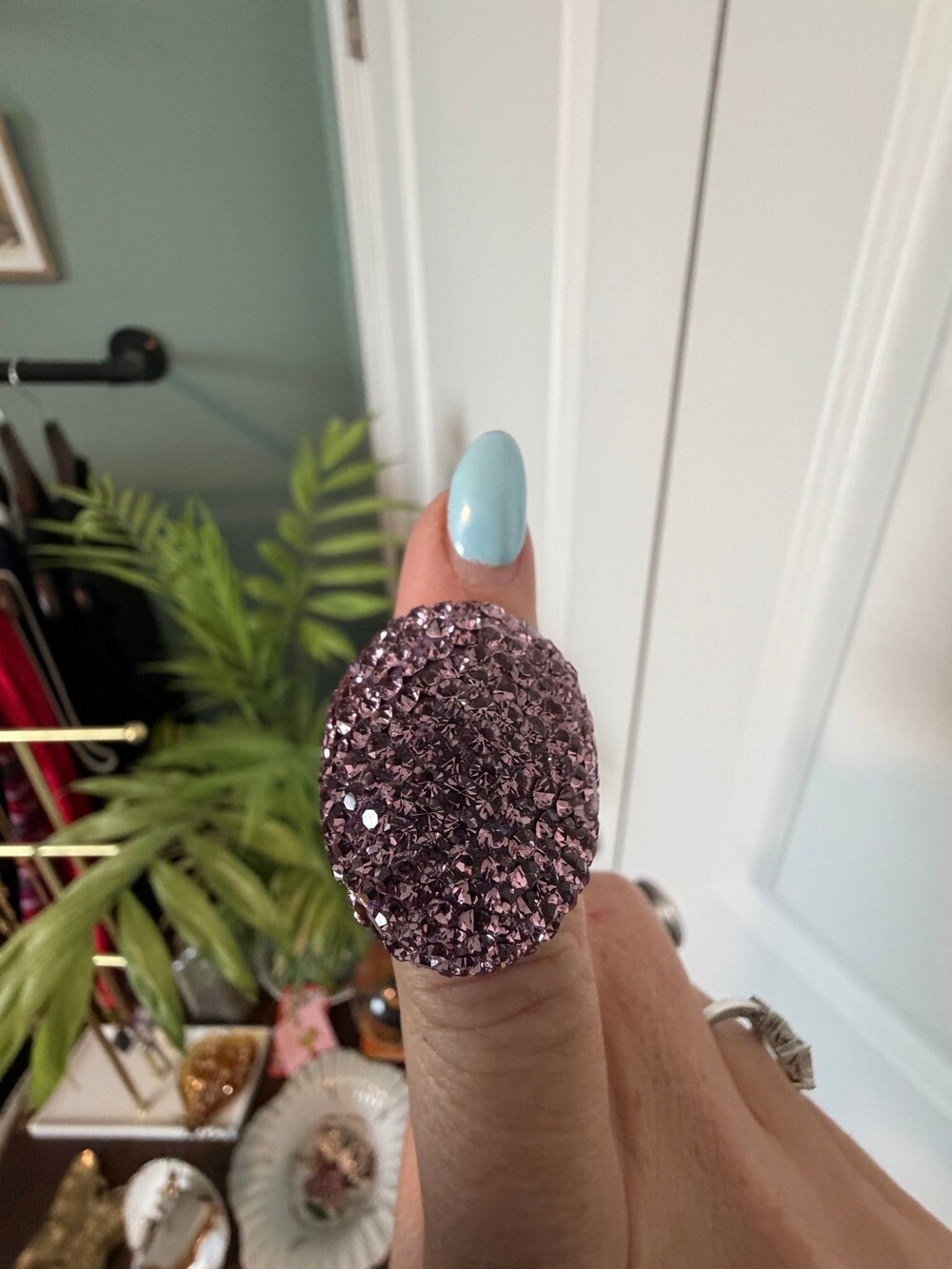 Kate Spade rhinestone ring call outs